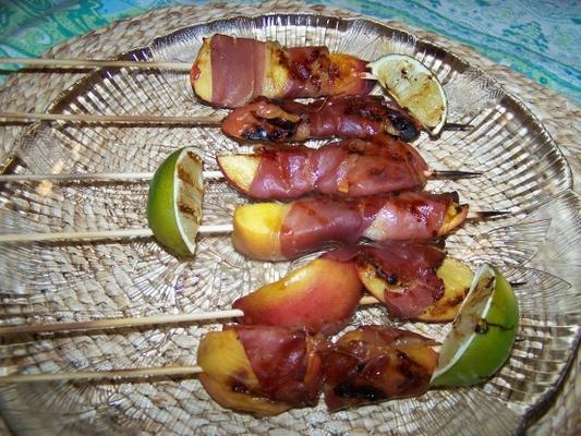 gegrilde nectarines met prosciutto