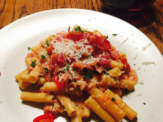 verwende chef's romige blt-pasta met één pot