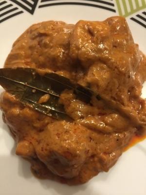 pakistaanse stijl bhindi ka salan (okra / ladyfinger curry)