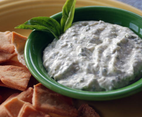 basilicum parmezaan dip (kooklicht)