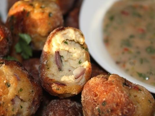 Thaise vis ballen met chili en limoen mayonaise