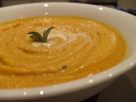 butternut squash en gebrande-knoflook bisque