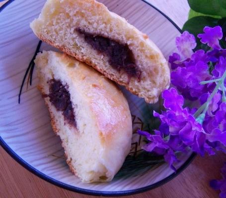 Anman - Steamed Buns With Azuki (Sweet Red Bean) Paste