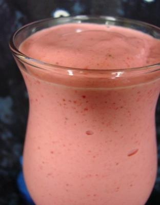 Strawberry cheesecake smoothie