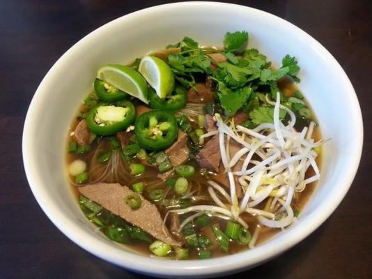 pho bo (vietnamese beef noodle soup)