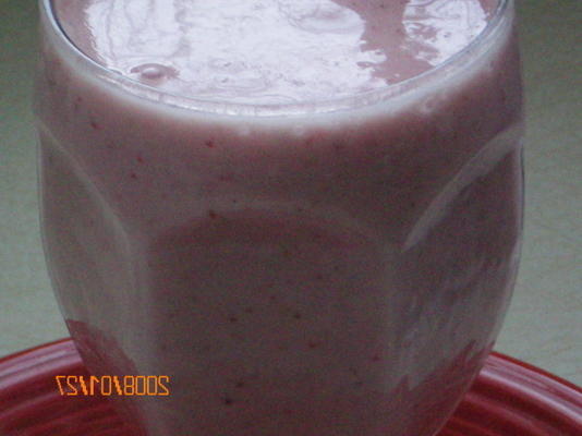 eenvoudige aardbei-bananensmoothie