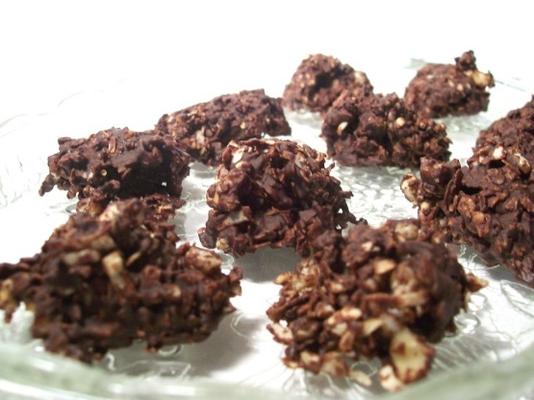 kokosnootnootclusters van chocolade