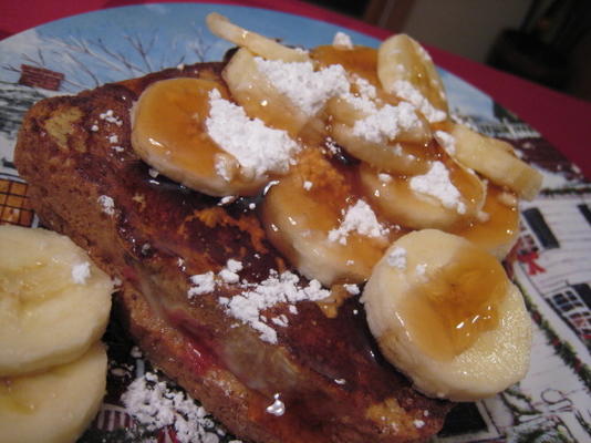 aardbei gevuld Franse toast