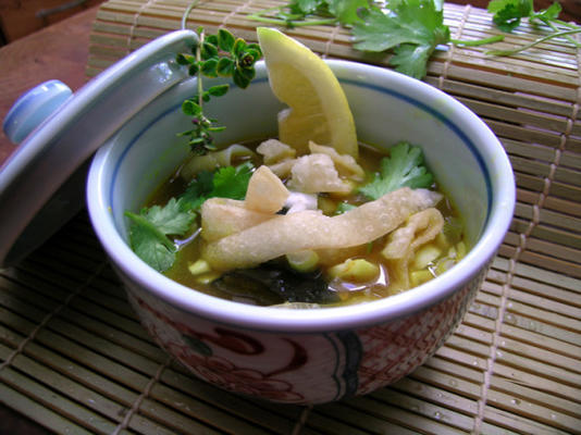 chiang mai curried noodles en kippensoep (kao soi gai)