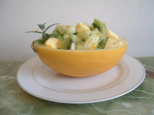 fruitsalade met dressing van citrus-munt