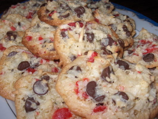 chocolade-cherry-coconut bitterkoekjes