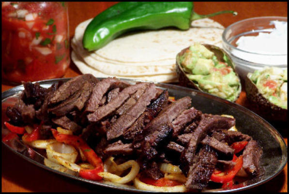 zuidwestelijke ijzeren steak fajitas