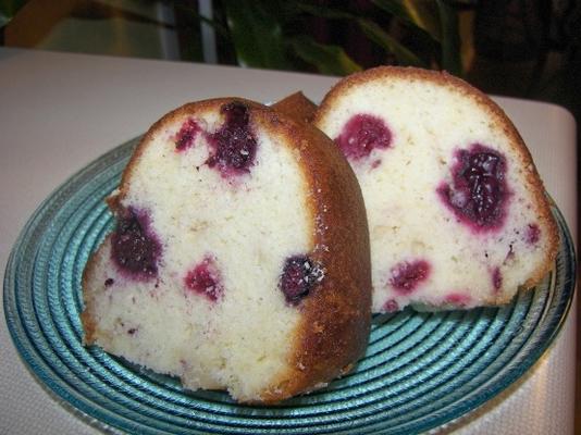 bumbleberry bundt cake