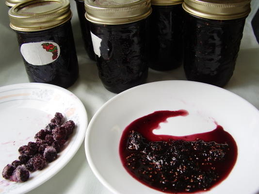 libbie's mulberry jam