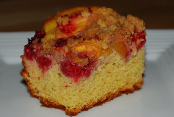 bosbessen perzik streusel cake