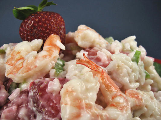 salade met garnalen en aardbeien
