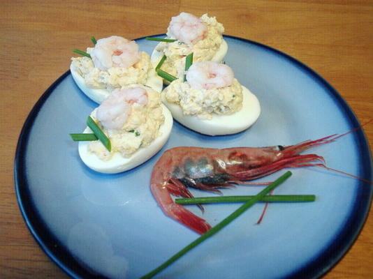 garnalen deviled eggs