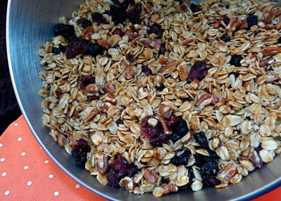 cranberry-walnut granola