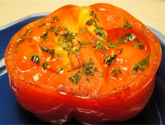 verkoold erfstuk tomaten met verse kruiden