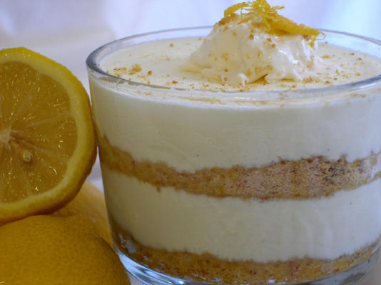 vogel limonade staan ​​parfaits