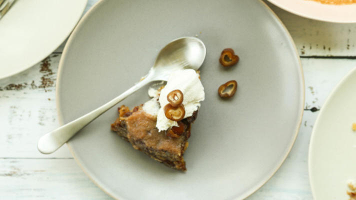 sticky date pudding met toffee saus