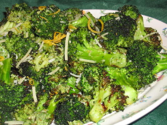 geroosterde broccoli met pesto van de Braziliaanse noten