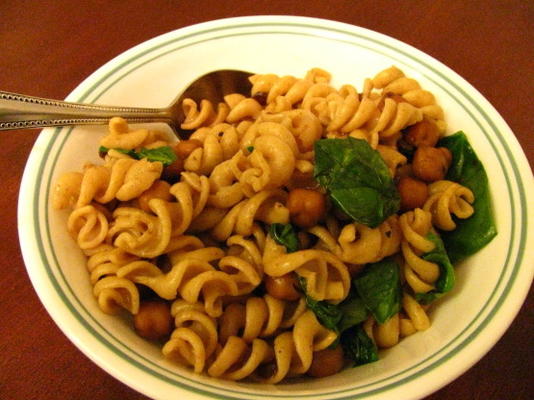 fusilli met garbanzo bonen