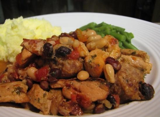 langzame, comfortabele pikante cassoulet van varkensvlees en spek (crockpot)