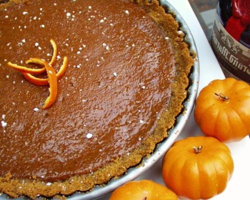 pompoen-grand marnier scherp met gingersnap korst