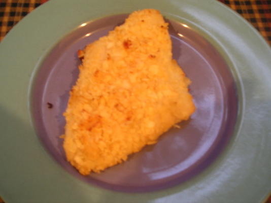 knapperige tilapia van aardappelchips, zout en azijn