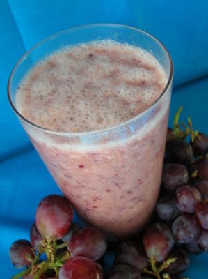 banaan en druivensmoothie