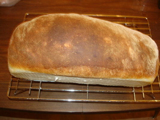 luchtig wit brood