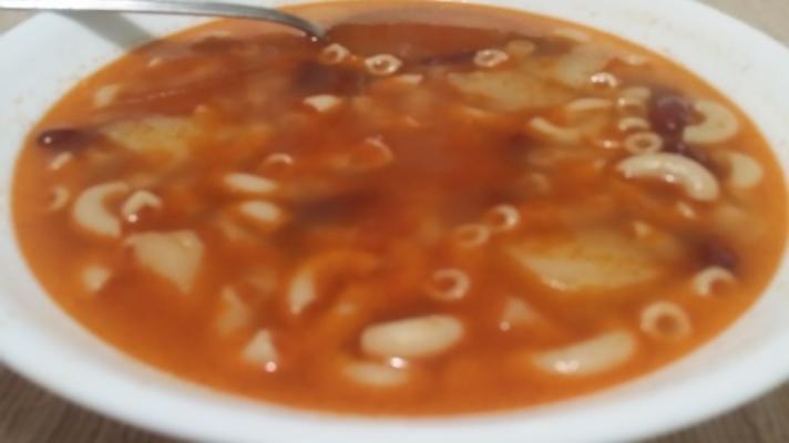 portugese macaroni en bonensoep