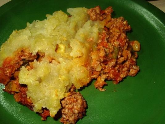 picadillo taart gegarneerd met zoete aardappel