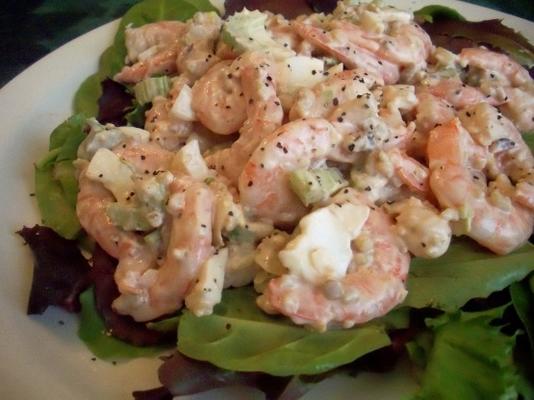 romige garnalensalade op romaine