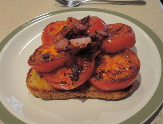 ontbijt met tomaten en spek
