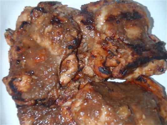 gegrilde jamaicaanse jerked drumsticks