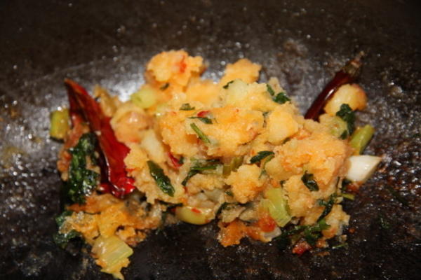 lao nai yang yu (Chinese pittige aardappelpuree)