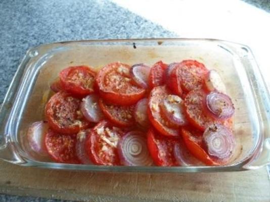 gebakken stoofschotel tomaten-ui