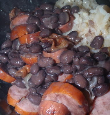 feijoada - Braziliaanse zwarte bonen met gerookt vlees