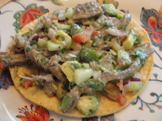 salpicandoacute; n de res (centrale Amerikaanse salade met geraspte rundvlees)