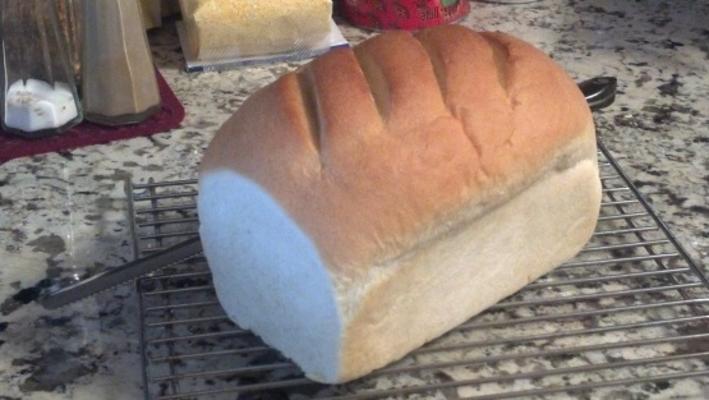 wit sandwichbrood met poolish