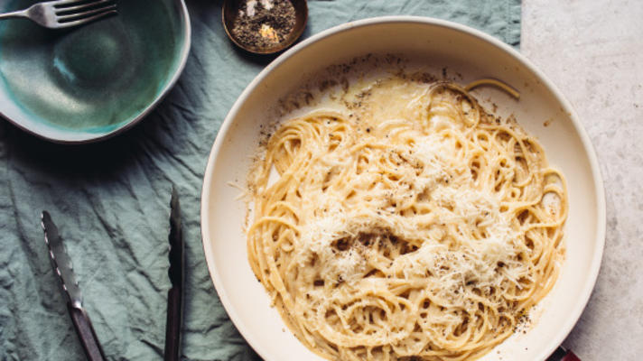 spaghetti cacio e pepe (kaas en peper)