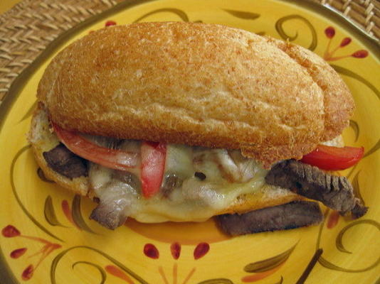 Italiaanse stijl cheesesteak sandwiches