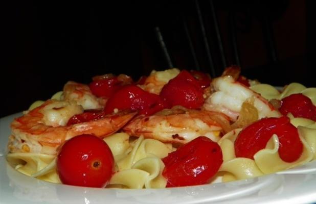 pasta met geroosterde tomaat en garnalen