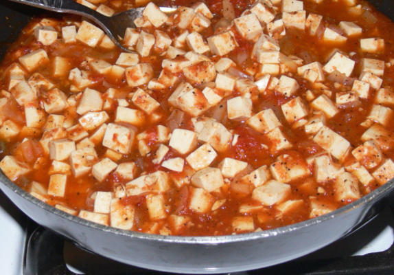 tofu met tomaten en koriander