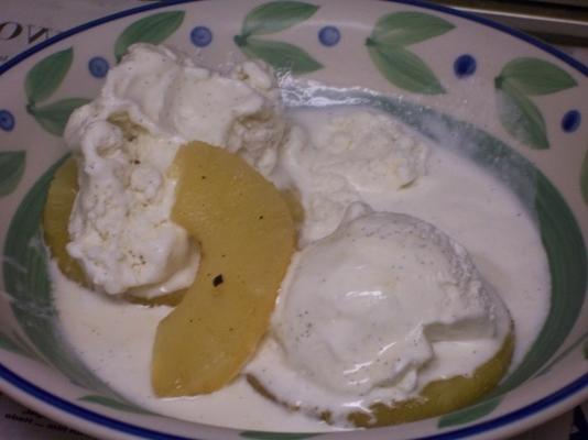 gegrilde ananas met geronnen honing-rumglazuur