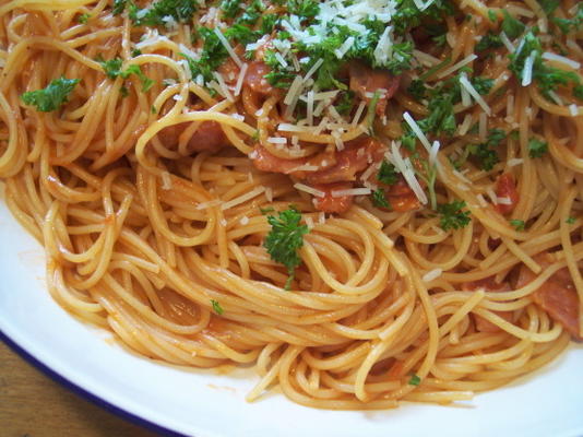 spek en tomatenspaghetti