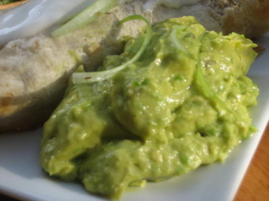 lichtere guacamole