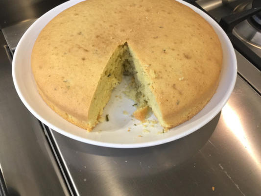 olijfolie en verse rozemarijn cake